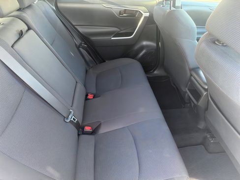 Used 2019 Toyota RAV4 LE image 13