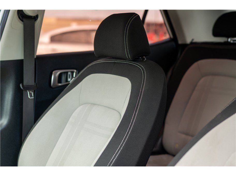 Used 2020 Hyundai Venue SEL w/ Convenience + Premium Package FWD image 45