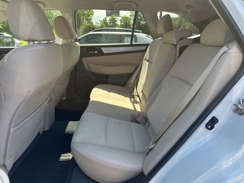 Used 2017 Subaru Outback 2.5i Premium AWD/4WD image 10