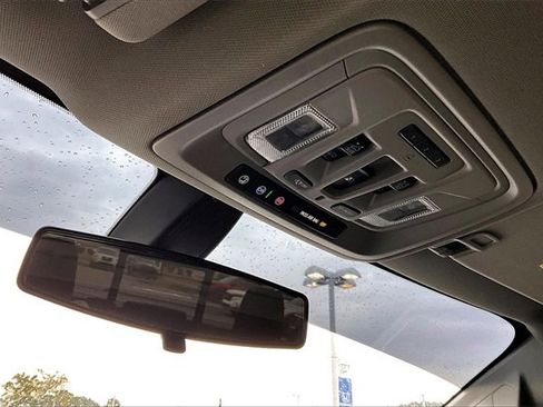 Used 2020 Chevrolet Silverado 1500 RST image 24