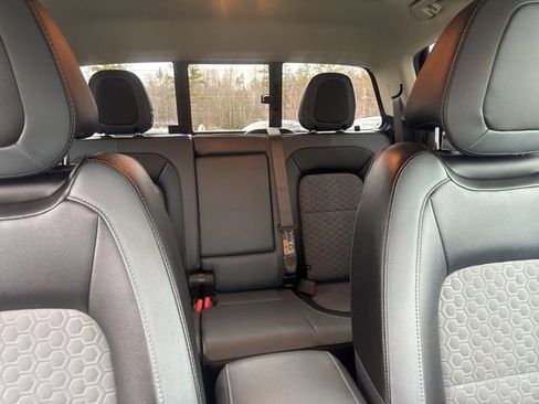 Used 2022 Chevrolet Colorado Z71 w/ Safety Package image 40