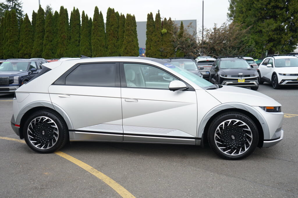 Certified 2024 Hyundai Ioniq 5 Limited AWD/4WD image 4