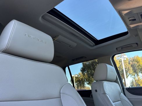 Used 2015 GMC Yukon Denali w/ Touring Package image 22