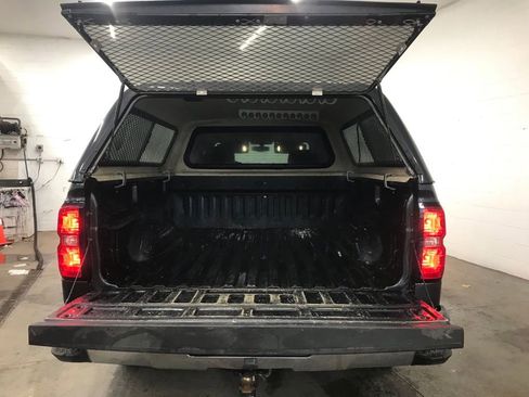 Used 2018 Chevrolet Silverado 1500 LT w/ All Star Edition image 28