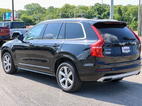 Used 2021 Volvo XC90 T5 Momentum w/ Protection Package Premier image 5