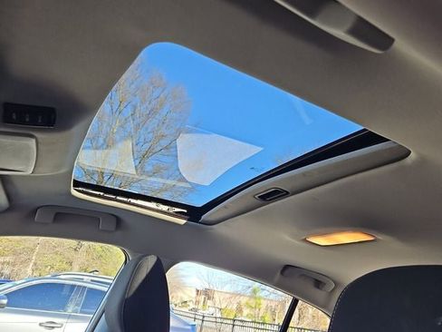 Used 2022 Nissan Sentra SV image 18