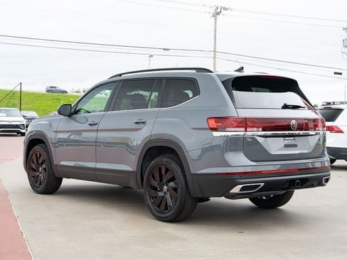 New 2026 Volkswagen Atlas SE FWD image 4
