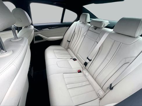 Used 2021 BMW 540i w/ Premium Package RWD image 19