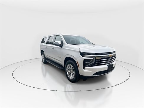 New 2025 Chevrolet Suburban Premier image 2