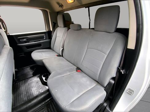 Used 2019 RAM 1500 Classic SLT AWD/4WD image 21