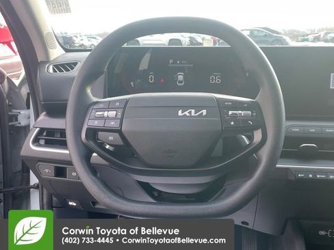 Used 2025 Kia K4 LXS image 14
