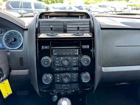 Used 2009 Ford Escape Limited image 17