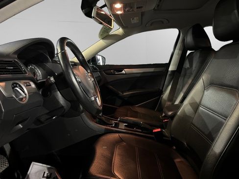 Used 2014 Volkswagen Passat TDI SE image 22