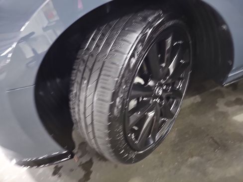 Used 2021 MAZDA MAZDA3 Hatchback w/Premium Plus Pkg image 34