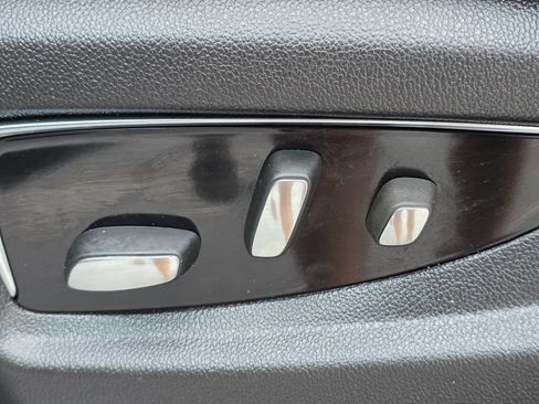 Used 2016 Cadillac Escalade Premium AWD/4WD image 11
