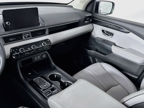 Certified 2025 Honda Pilot Elite image 25