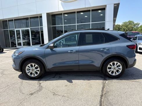 Used 2025 Ford Escape Active w/ Cold Weather Package AWD/4WD image 4