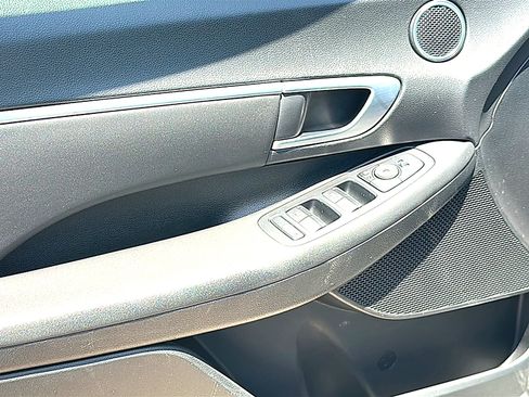 Used 2025 Hyundai Sonata SEL FWD image 16