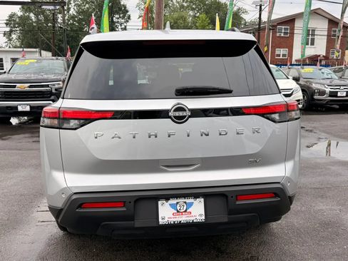 Used 2024 Nissan Pathfinder SV FWD image 6