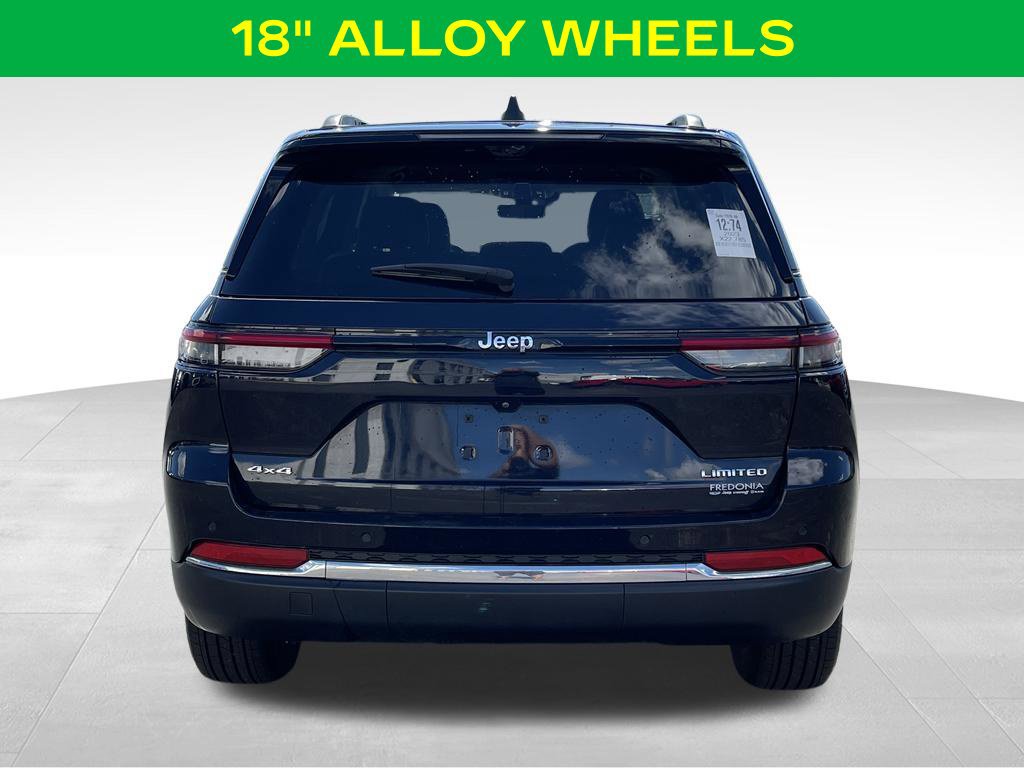 Used 2023 Jeep Grand Cherokee Limited w/ Luxury Tech Group II AWD/4WD image 9