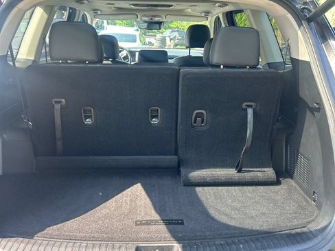 Used 2023 Kia Telluride EX AWD/4WD image 2