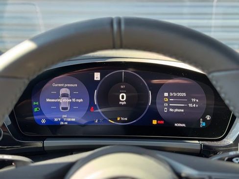 New 2025 Porsche Macan 4 Electric AWD/4WD image 19