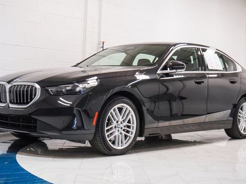Used 2025 BMW 530i RWD image 4