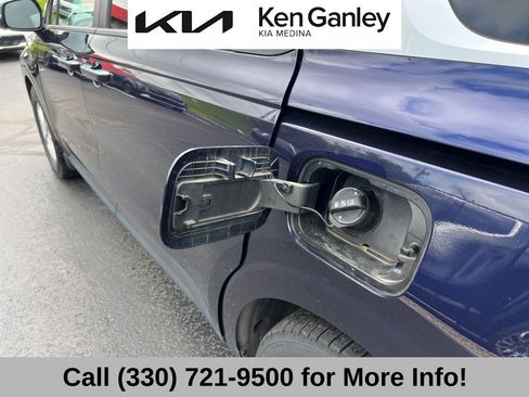 Used 2024 Kia Carnival LX FWD image 50