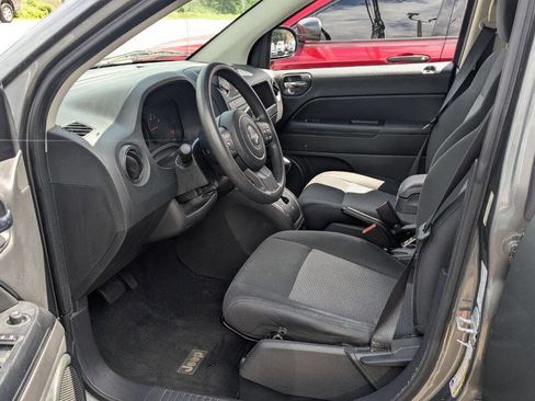 Used 2012 Jeep Compass Sport AWD/4WD image 19