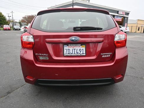 Used 2013 Subaru Impreza 2.0i Premium w/ All-Weather Pkg image 6