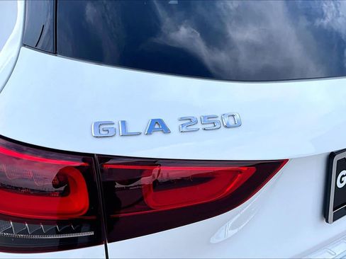 Used 2023 Mercedes-Benz GLA 250 image 28