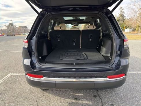 Used 2024 Jeep Grand Cherokee Limited 4xe image 8