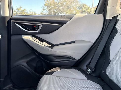 Used 2023 Subaru Forester Base image 17