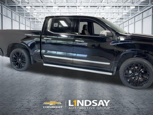 Used 2023 Chevrolet Silverado 1500 High Country w/ Technology Package AWD/4WD image 3