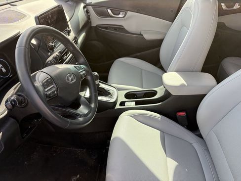Used 2023 Hyundai Kona Limited AWD/4WD image 6