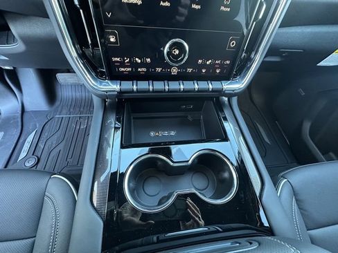 New 2026 GMC Yukon Elevation w/ Elevation Premium Package image 21