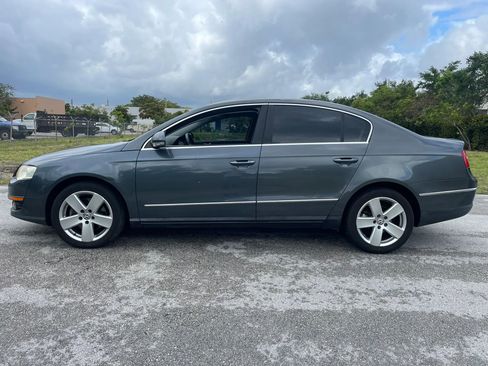 Used 2009 Volkswagen Passat Komfort FWD image 10