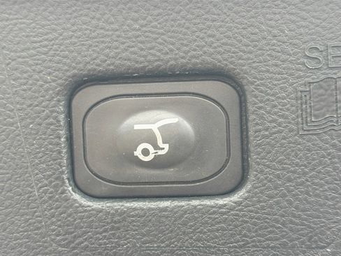 Used 2020 Ford Edge SEL w/ Convenience Package image 12