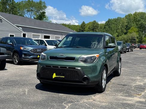 Used 2014 Kia Soul + w/ Audio Package FWD image 3