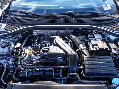 Used 2024 Volkswagen Jetta SE image 28