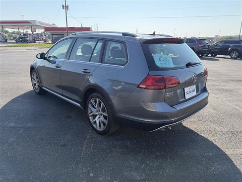 Used 2017 Volkswagen Golf Alltrack SEL AWD/4WD image 4