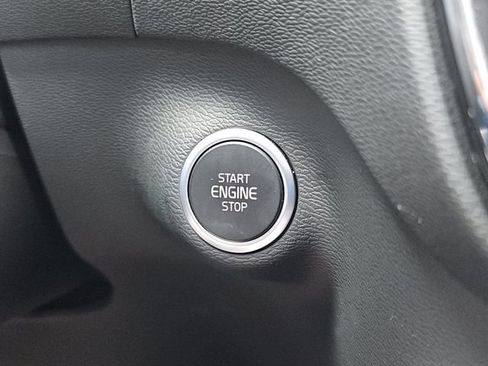 Certified 2026 Volvo XC40 B5 Plus AWD/4WD image 20