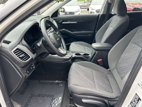 Used 2023 Kia Seltos LX AWD/4WD image 16