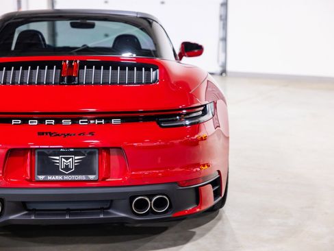 Used 2021 Porsche 911 Targa 4S Heritage Design image 13