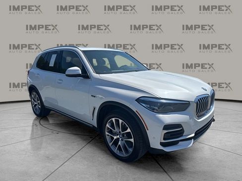 Used 2022 BMW X5 xDrive45e w/ Luxury Seating Package image 7