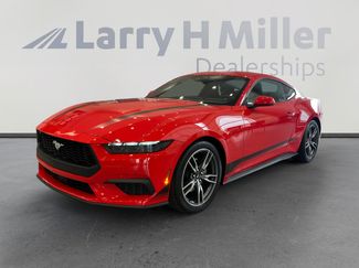 Used 2025 Ford Mustang Coupe video 1