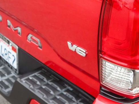 Used 2017 Toyota Tacoma TRD Sport w/ Tow Package image 11