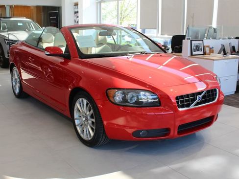 Used 2007 Volvo C70 T5 FWD image 1