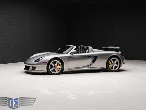 Used 2005 Porsche Carrera GT RWD image 29