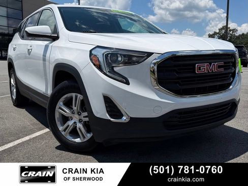 Used 2020 GMC Terrain SLE FWD image 1